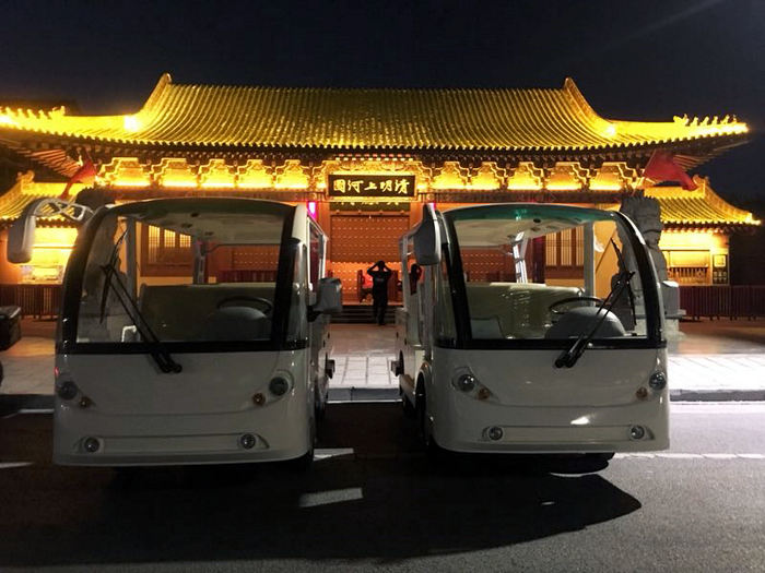 清明上河園18輛鋰電池車